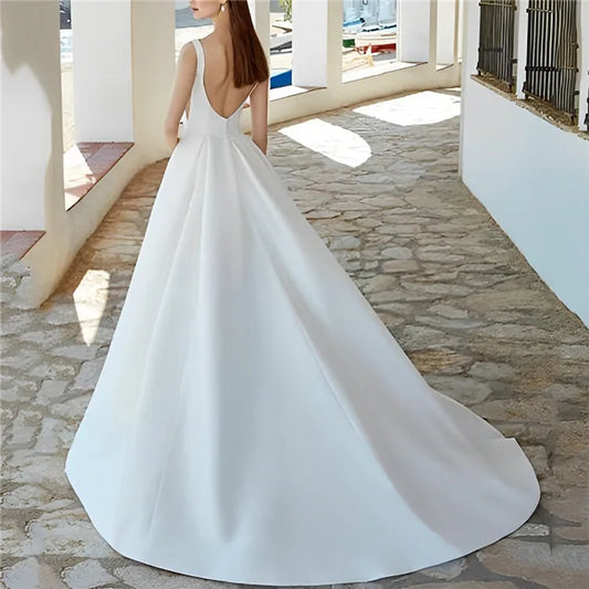 1 Piece Low Moq Modern Draped Princess Button White Wedding Evening Dress with Chapel Train for Women