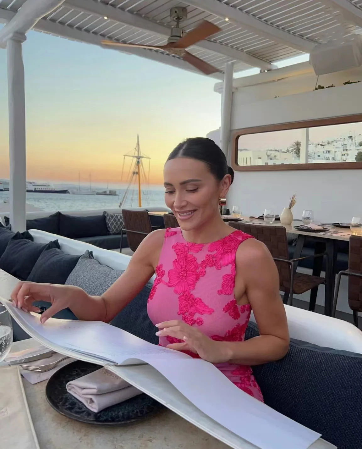 2024 New Elegant Women Sleeveless 3d Flowers Party Dress Embroidery Mesh Slim Hip Package Female Fshion Maxi Dresses Robe